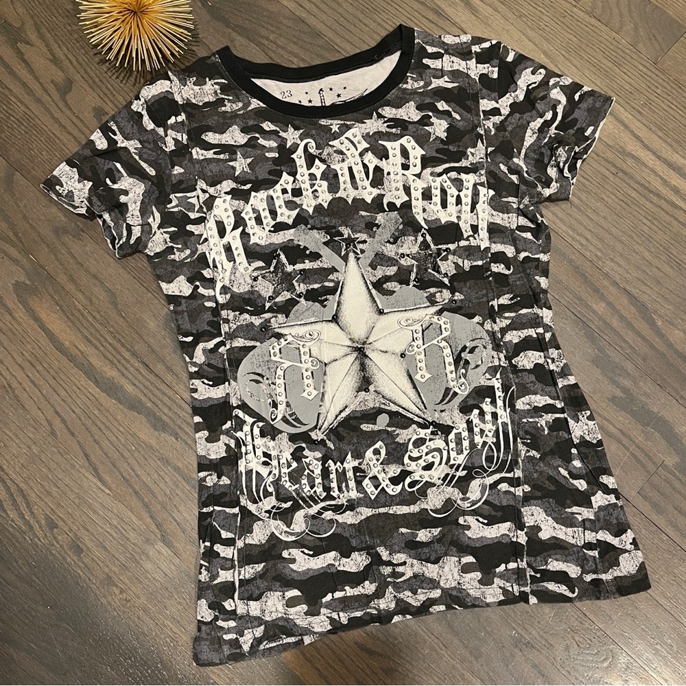 Rock & Roll Cowgirl Studded Camo Tee Shirt Size Medium
- - Picture 4 of 8